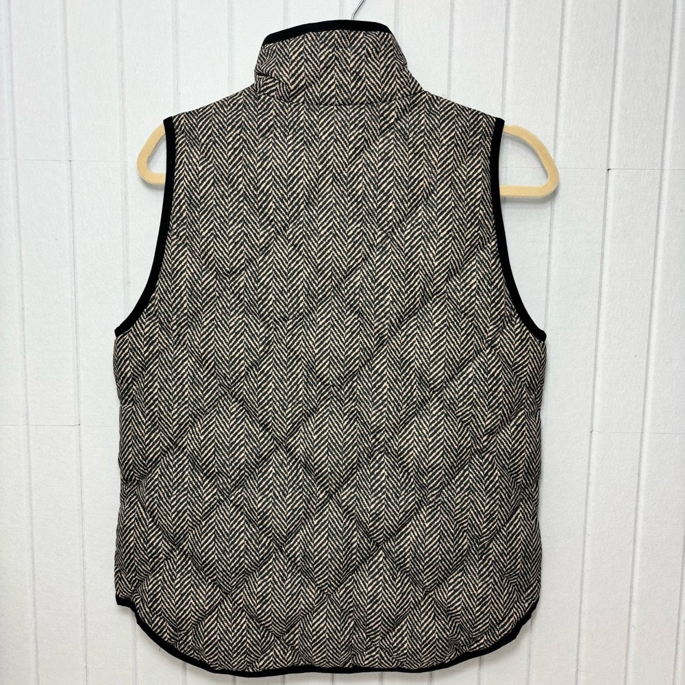 J. Crew Black and Cream Herringbone Quilted Vest Size S - Picture 5 of 12